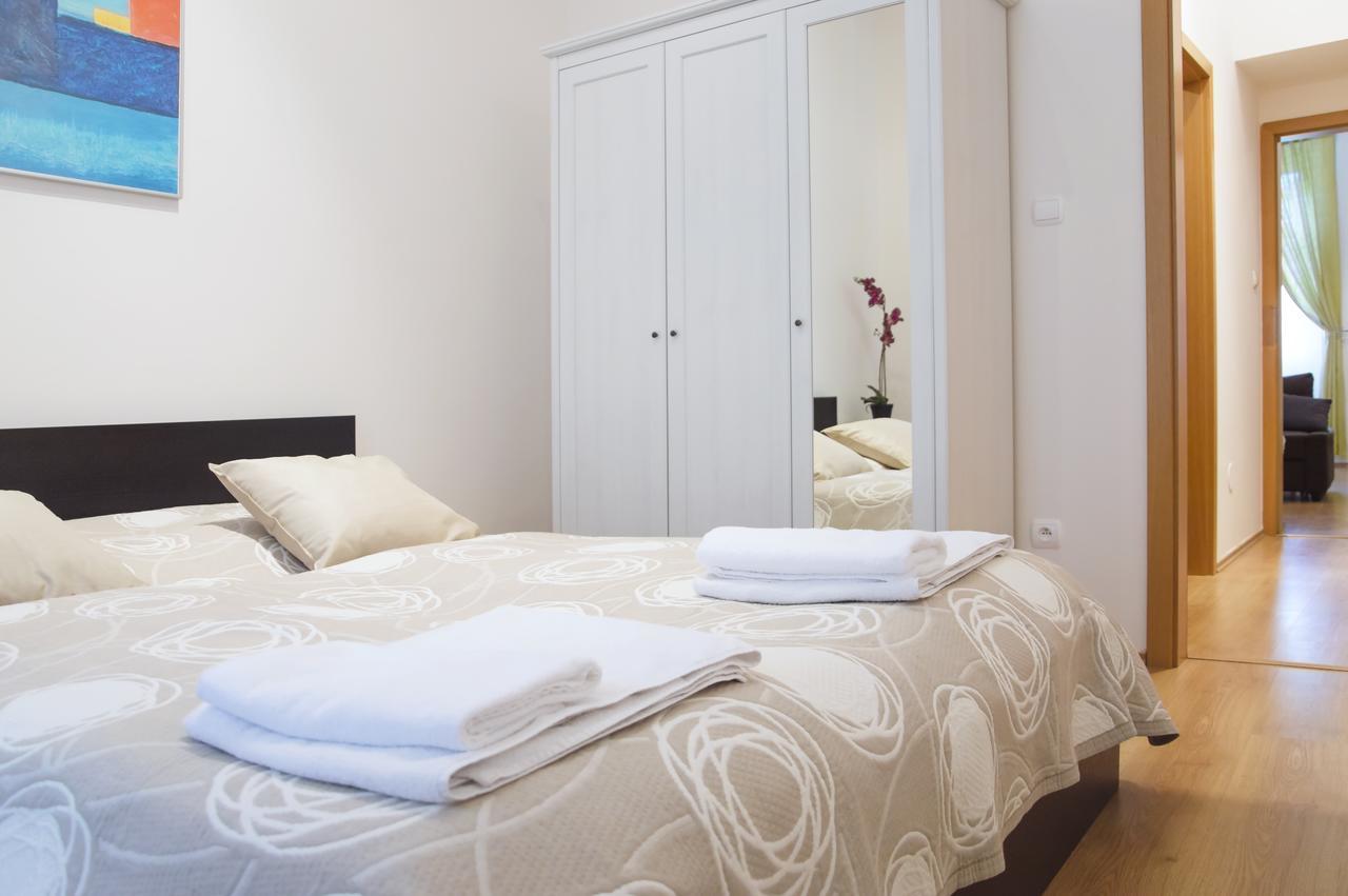 Modern Apartments Opatovicka — Photos 3